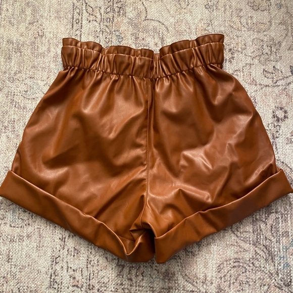 Brown leather shorts - Picture 2 of 3